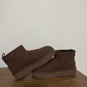 American Eagle Outfitters Brown Winter Boots